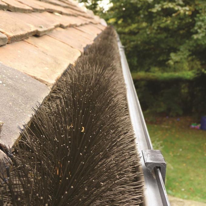 Nylon Gutter Cleaning Brush 100mm OD 4 Meter Long With Telescopic Handle