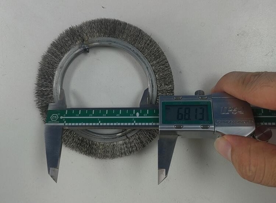106mm Stainless Steel Wire Ring Brushes with Keyseat for Industrial Deburring supplier