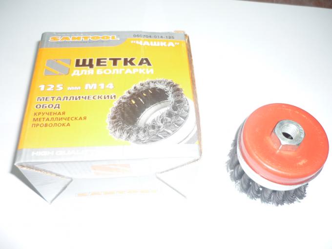 4 Inch OD Durable Knotted Wire Cup Brush 30mm Wire Length With Semi Twisted